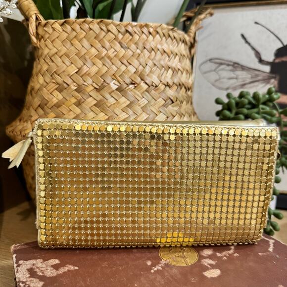 WHITING & DAVIS Vintage Gold Mesh Clutch Flap Wallet - Picture 3 of 7